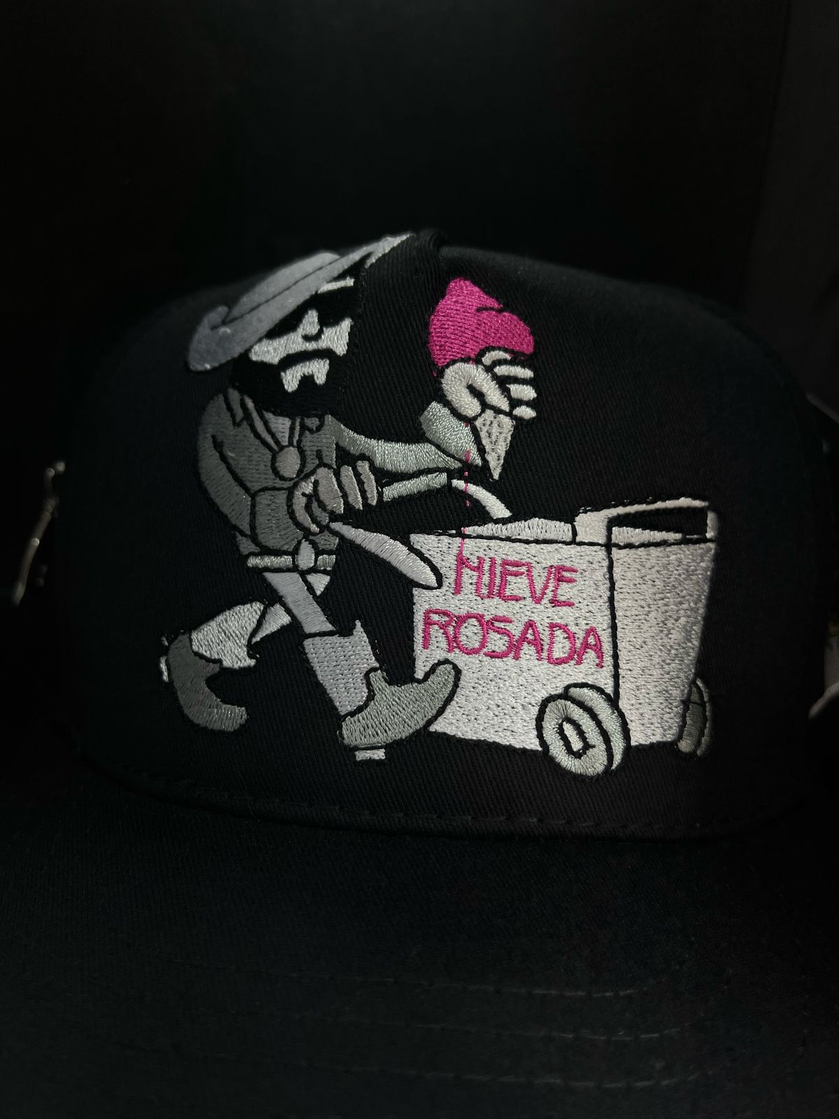 🎩 Gorra "Nieve Rosada" – Estilo Urbano