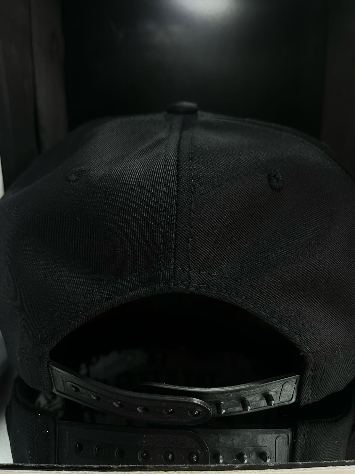 🎩 Gorra "Nieve Rosada" – Estilo Urbano